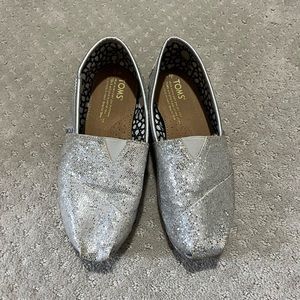 Silver glitter Toms flats, size 5.5